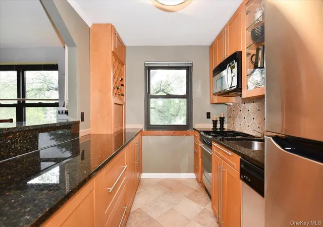 Photo 4 of House for sale at 1 Terrace Cir #3-F, North Hempstead, NY 11021 | MLS# 1030252 | Listing updated on 2026-10-07