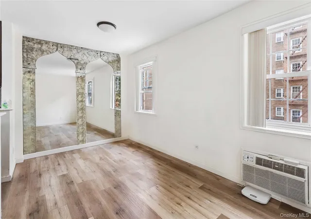 Photo 3 of Condo for sale at 14930 88Th St #2E, New York, NY 11414 | MLS# 1030277 | Listing updated on 2026-08-23