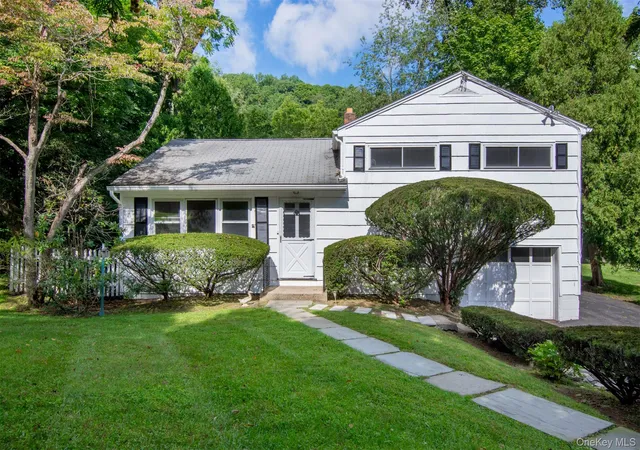 Photo 1 of Sale Pending at 582 Washington Ave, Mount Pleasant, NY 10570 | MLS# 1030292 | Listing updated on 2026-09-24