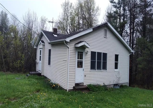 Photo 1 of Single family home for sale at 16 Lake Rd, Albany, NY 12147 | MLS# 1030296 | Listing updated on 2026-07-28