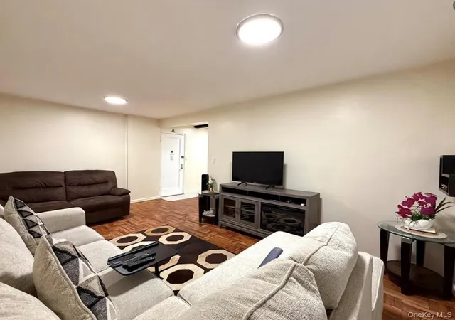 Photo 3 of Condo for sale at 7261 Shore Rd #1R, New York, NY 11209 | MLS# 1030299 | Listing updated on 2026-08-21