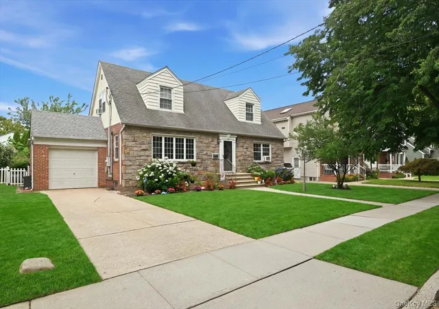 Photo 2 of Sale Pending at 166 Beech St, Hempstead, NY 11001 | MLS# 1030315 | Listing updated on 2026-08-25
