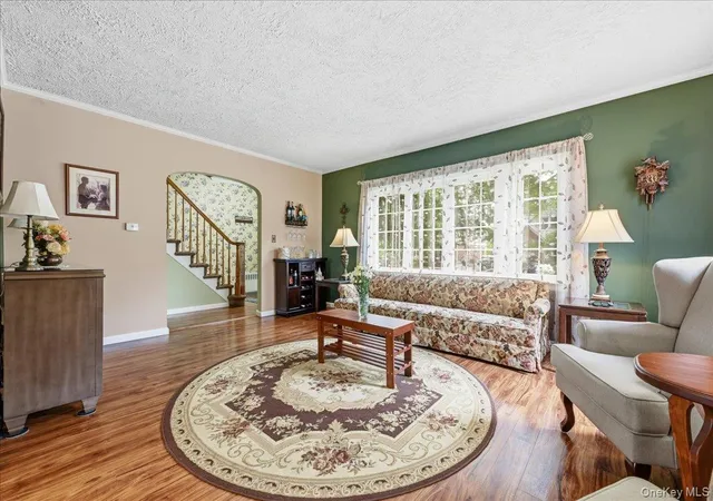 Photo 4 of Sale Pending at 166 Beech St, Hempstead, NY 11001 | MLS# 1030315 | Listing updated on 2026-08-25