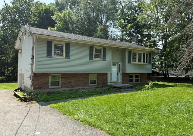 2nd image of 246 Skyline Dr, Woodbury, NY 10930 | MLS# 1030332