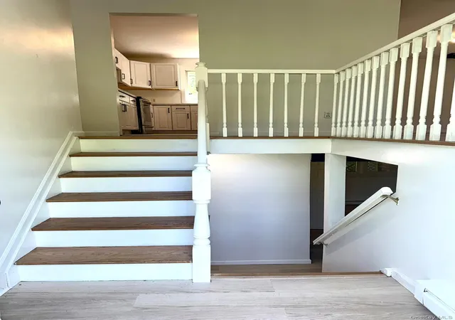 Photo 3 of Single family home for sale at 246 Skyline Dr, Woodbury, NY 10930 | MLS# 1030332 | Listing updated on 2026-10-09