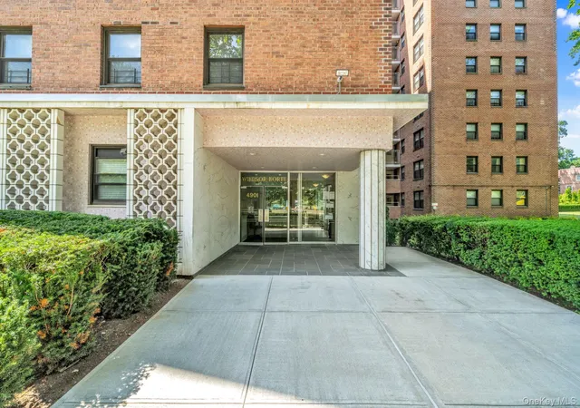 Photo 2 of Sale Pending at 4901 Henry Hudson Pkwy W #6E, New York, NY 10471 | MLS# 1030353 | Listing updated on 2026-08-28