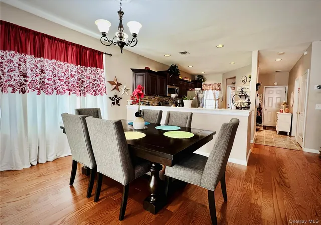 Photo 4 of Condo for sale at 149 Windward Ct S, Brookhaven, NY 11777 | MLS# 1030359 | Listing updated on 2026-10-07