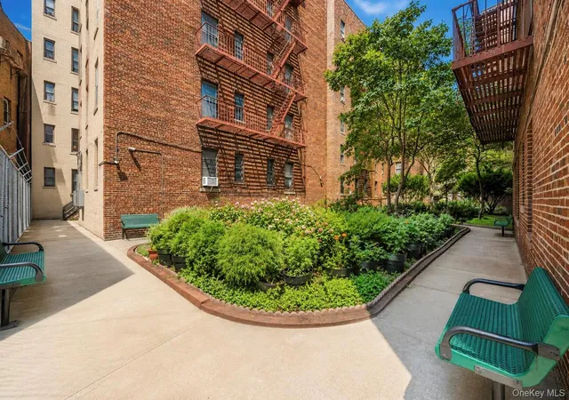 Photo 3 of Condo for sale at 2925 Matthews Ave #2H, New York, NY 10467 | MLS# 1030365 | Listing updated on 2026-07-30