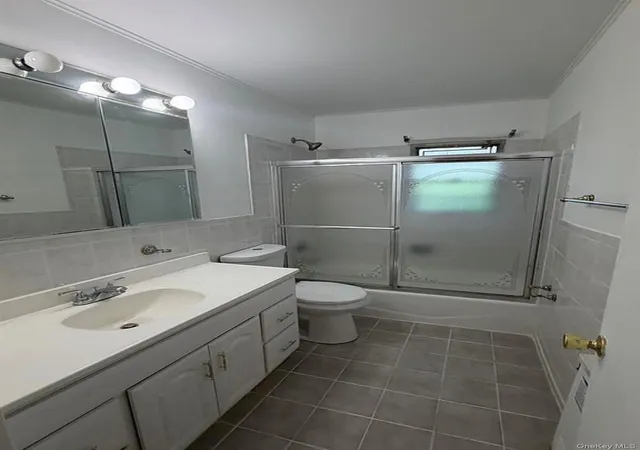 Photo 4 of Single family home for sale at 1279 Forest Ave, Hempstead, NY 11510 | MLS# 1030376 | Listing updated on 2026-08-10
