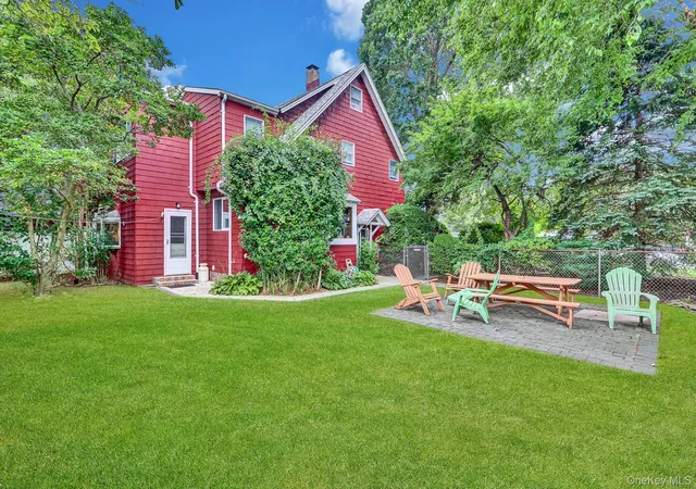 Photo 2 of Single family home for sale at 709 Clinton St, Hempstead, NY 11710 | MLS# 1030378 | Listing updated on 2026-08-18