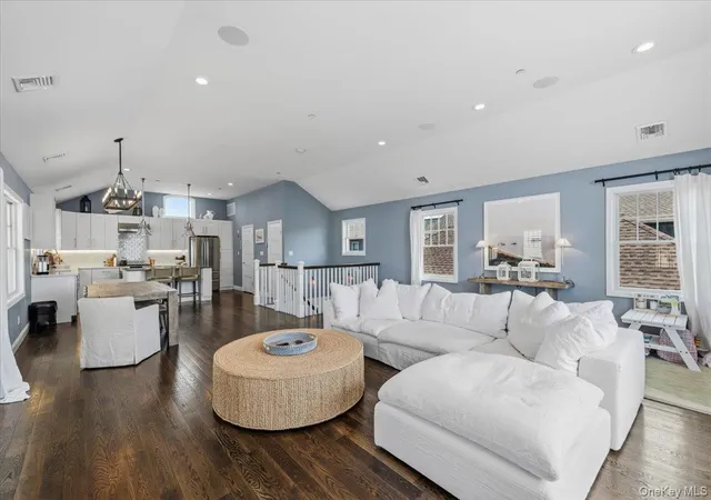 Photo 3 of Single family home for sale at 90 Alabama St, Long Beach, NY 11561 | MLS# 1030387 | Listing updated on 2026-09-20