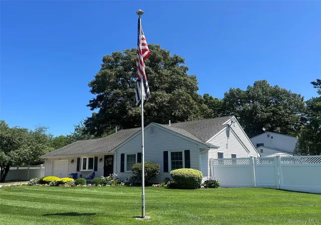 Photo 1 of Sale Pending at 19 Sandpiper Ln, Brookhaven, NY 11727 | MLS# 1030388 | Listing updated on 2026-08-13