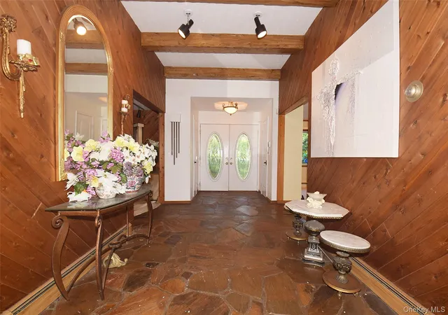 2nd image of 29 Ivy Hill Dr, Smithtown, NY 11787 | MLS# 1030391