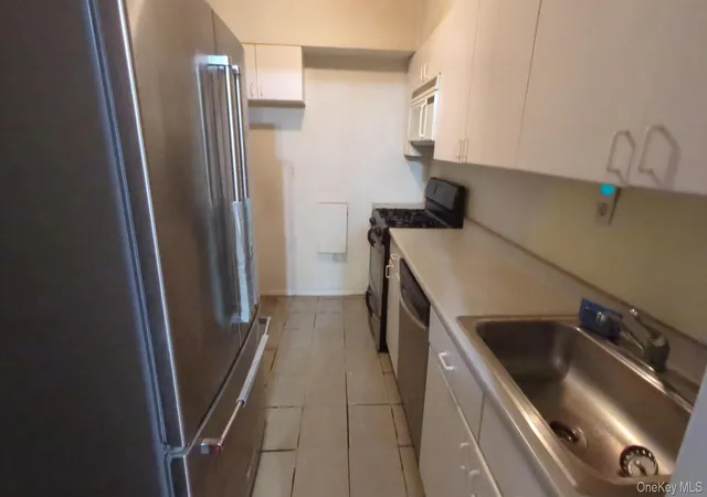 Photo 4 of House for sale at 1101 Midland Ave #228, Yonkers, NY 10708 | MLS# 1030402 | Listing updated on 2026-08-14