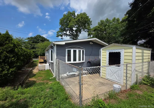 Photo 4 of Manufactured home for sale at 309-15 Fanning Blvd, Riverhead, NY 11901 | MLS# 1030425 | Listing updated on 2026-10-04