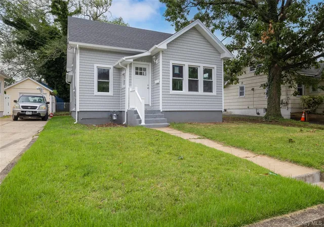 Photo 1 of Single family home for sale at 171 S Brookside Ave, Hempstead, NY 11520 | MLS# 1030433 | Listing updated on 2026-10-08