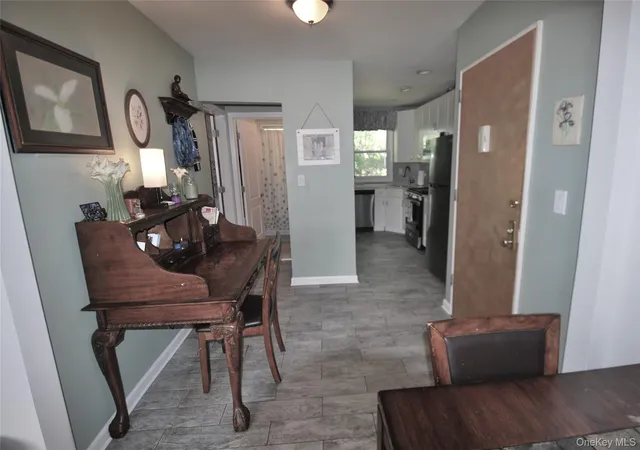 Listing Photo 4 - Condo for sale in building located at 9 Stokes Rd, Yonkers, NY 10701 - Unit #1A