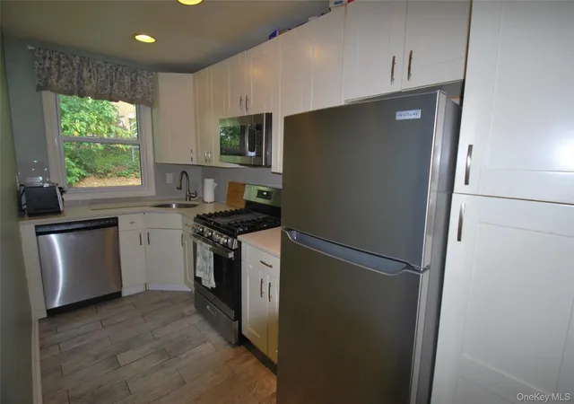 Listing Photo 5 - Condo for sale in building located at 9 Stokes Rd, Yonkers, NY 10701 - Unit #1A