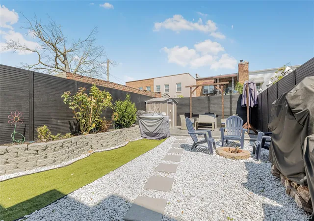 Photo 2 of Single family home for sale at 426 Calhoun Ave, New York, NY 10465 | MLS# 1030465 | Listing updated on 2026-10-10