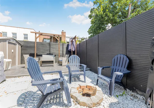 Photo 3 of Single family home for sale at 426 Calhoun Ave, New York, NY 10465 | MLS# 1030465 | Listing updated on 2026-10-10