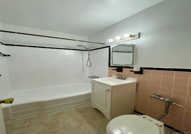 Photo 4 of House for sale at 142-20 41st Avenue #6C, Flushing, NY 11355 | MLS# 1030490 | Listing updated on 2026-08-31