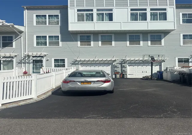 Photo 2 of House for sale at 165 Commodore Cir W, New York, NY 11692 | MLS# 1030502 | Listing updated on 2026-10-20