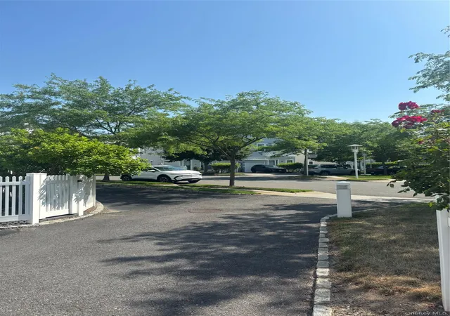 Photo 4 of House for sale at 165 Commodore Cir W, New York, NY 11692 | MLS# 1030502 | Listing updated on 2026-10-20