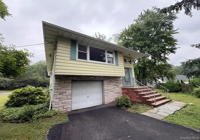 Photo 1 of Sale Pending at 198 Cardean Pl, Orangetown, NY 10965 | MLS# 1030516 | Listing updated on 2026-09-03