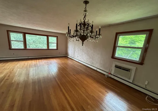 Photo 2 of Sale Pending at 198 Cardean Pl, Orangetown, NY 10965 | MLS# 1030516 | Listing updated on 2026-09-03