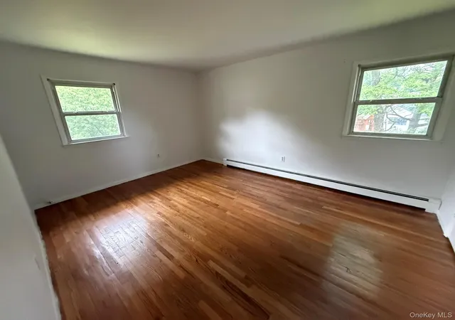 Photo 4 of Sale Pending at 198 Cardean Pl, Orangetown, NY 10965 | MLS# 1030516 | Listing updated on 2026-09-03