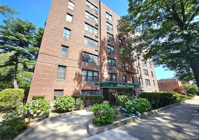 3rd image of 87-01 Midland Pkwy #7D, New York, NY 11432 | MLS# 1030534