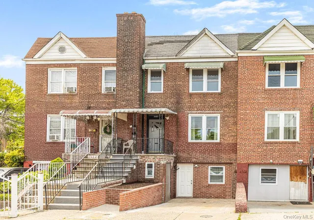 Photo 2 of Sale Pending at 2803 Gunther Ave, Bronx, NY 10469 | MLS# 1030543 | Listing updated on 2026-09-03
