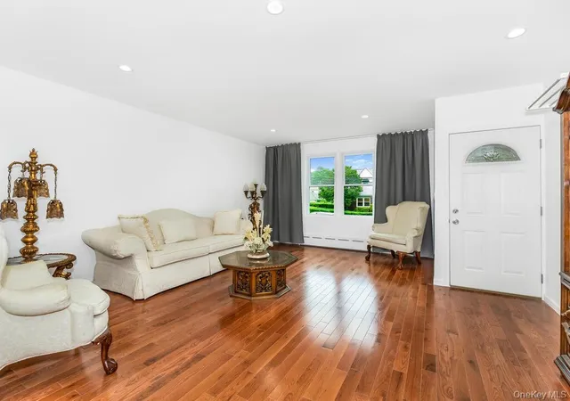 Photo 3 of Sale Pending at 2803 Gunther Ave, Bronx, NY 10469 | MLS# 1030543 | Listing updated on 2026-09-03