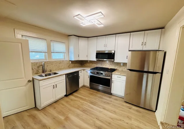 Photo 3 of Sale Pending at 29 Roosevelt St, Glen Cove, NY 11542 | MLS# 1030544 | Listing updated on 2026-09-04