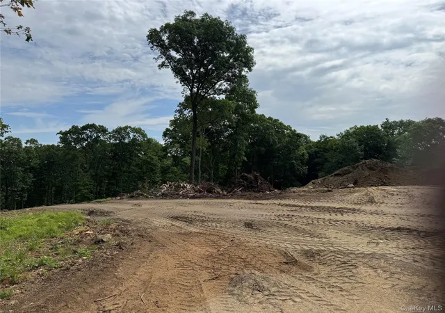 Photo 4 of Single family home for sale at Lot 3 124 Kincart Ct, Yorktown, NY 10598 | MLS# 1030563 | Listing updated on 2026-08-18