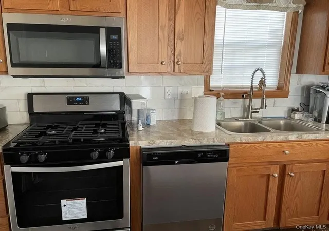 Photo 3 of Sale Pending at 32 Scribo Ln, Wappinger, NY 12590 | MLS# 1030576 | Listing updated on 2026-08-21