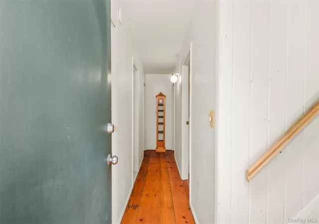 5th image of 11 Devon Rd, East Hampton, NY 11930 | MLS# 1030583