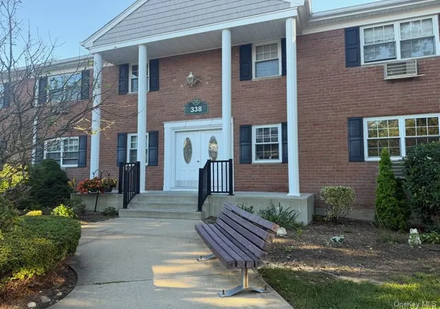 Photo 1 of Condo for sale at 338 Lakeland Ave #6 E, Islip, NY 11782 | MLS# 1030594 | Listing updated on 2026-10-01