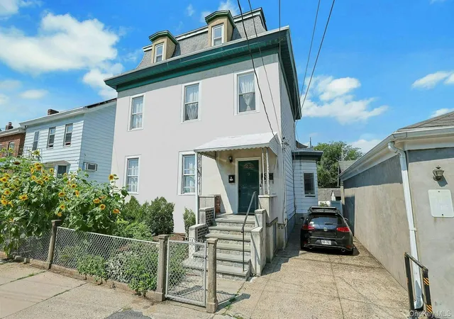 Photo 2 of Sale Pending at 9 Irving Pl, Mount Pleasant, NY 10591 | MLS# 1030605 | Listing updated on 2026-08-27