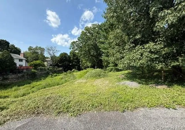 Photo 2 of Land for sale at 806 Bay St, Peekskill, NY 10566 | MLS# 1030615 | Listing updated on 2026-09-22