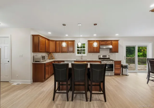 Photo 4 of Single family home for sale at 5 Marie Ct, Poughkeepsie, NY 12601 | MLS# 1030616 | Listing updated on 2026-09-20