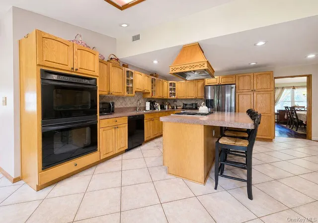 Photo 3 of Sale Pending at 53 Orleans Green, Brookhaven, NY 11727 | MLS# 1030640 | Listing updated on 2026-09-02
