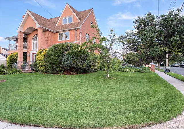 Photo 2 of Single family home for sale at 34 Marlowe Rd, Valley Stream, NY 11580 | MLS# 1030645 | Listing updated on 2026-08-28