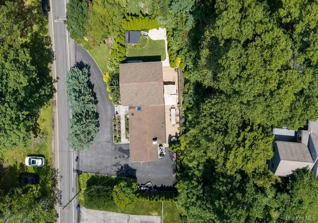4th image of 457 Pinebrook Blvd, New Rochelle, NY 10804 | MLS# 1030675