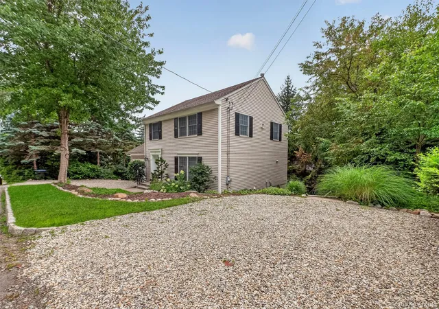 3rd image of 7 East Pl, Tuxedo, NY 10987 | MLS# 1030684