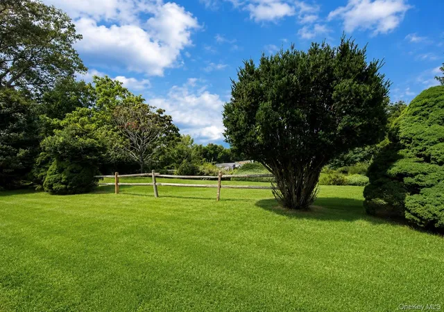 Photo 3 of Sale Pending at 545 Stratford Ln, Brookhaven, NY 11961 | MLS# 1030687 | Listing updated on 2026-08-24