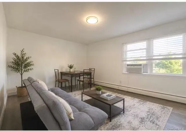 4th image of 37 Magnolia Ave, North Hempstead, NY 11001 | MLS# 1030717