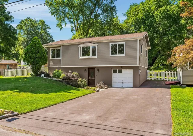 Photo 3 of Sale Pending at 21 Trotting Dr, Chester Town, NY 10918 | MLS# 1030740 | Listing updated on 2026-09-23