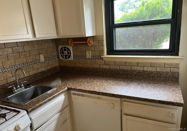 3rd image of 175 Sneden Pl #175, Ramapo, NY 10977 | MLS# 1030744