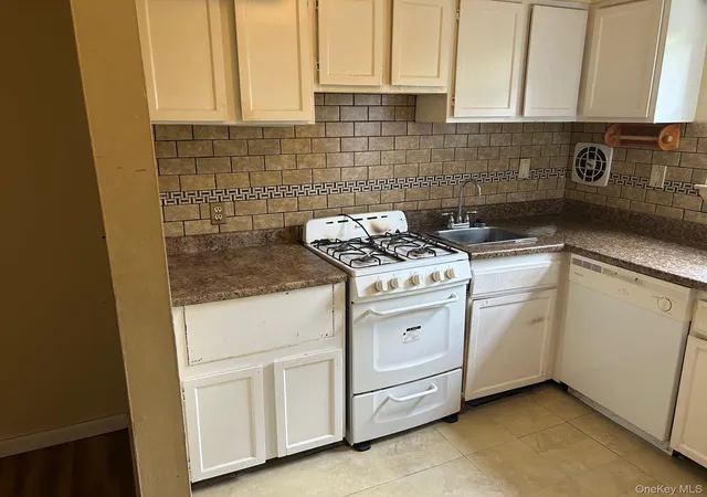 4th image of 175 Sneden Pl #175, Ramapo, NY 10977 | MLS# 1030744